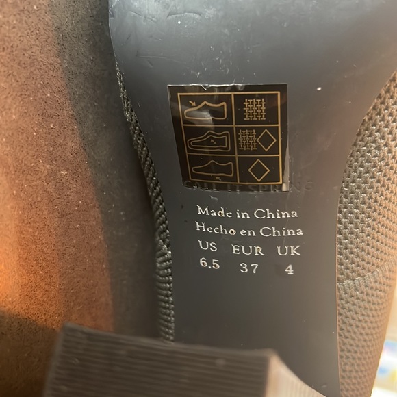 Unknown brand, knit sock, pointed toe, 4’ chunky heel, ankle booties, army green - Picture 8 of 10